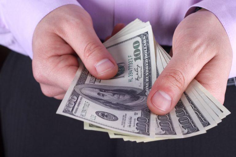 US wage growth beats estimates