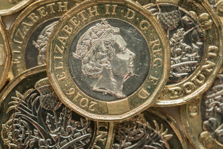 FTSE 100 falls following Bank of England minutes