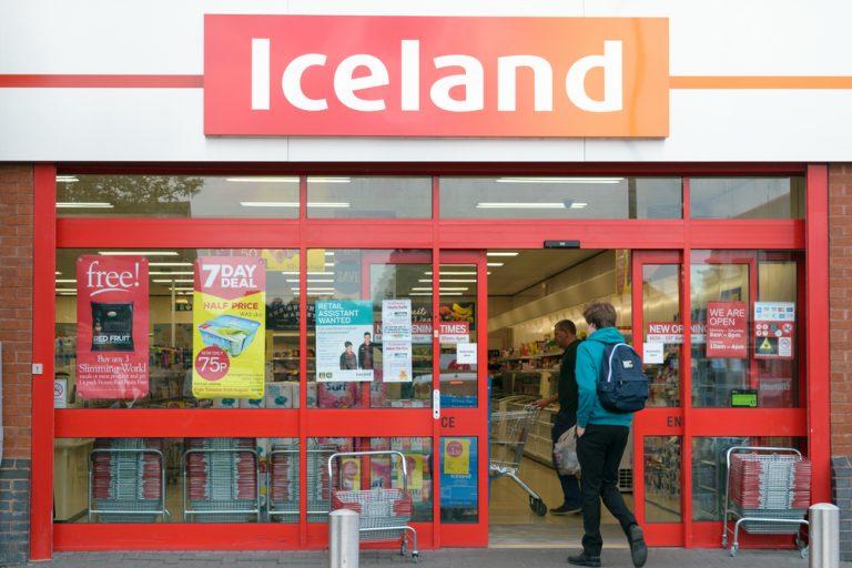 Iceland to hire 3,000 as business booms