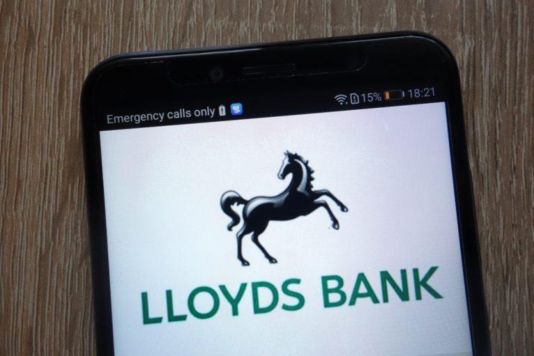 Lloyds share price remains in downtrend