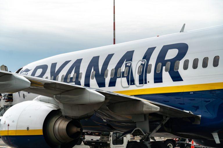 Ryanair shares rise despite low profit guidance