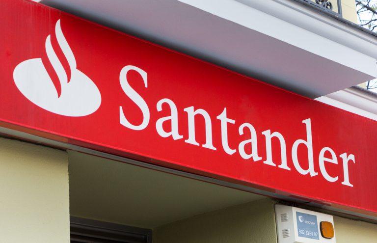 Bigblu agrees credit facility with Santander