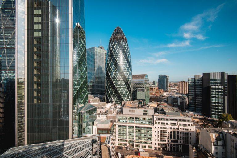 The Federal Reserve fails to inspire confidence with massive stimulus, shares sink