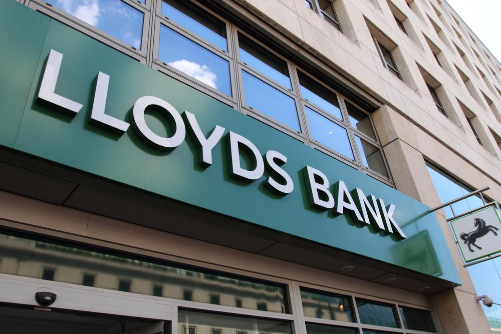 Lloyds share price sinks after it cuts dividend on advice from Bank of ...
