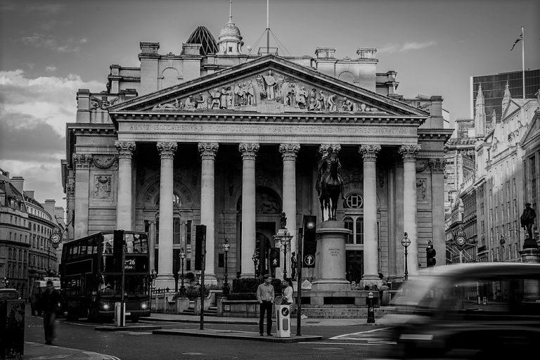 Bank of England £100bn stimulus – what are the pros and cons of QE?
