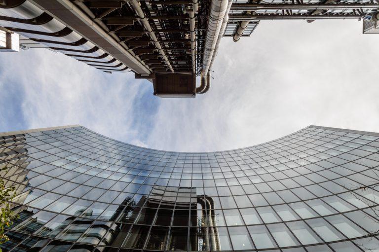 FTSE slips while US markets rally – a mixed bag for global equities