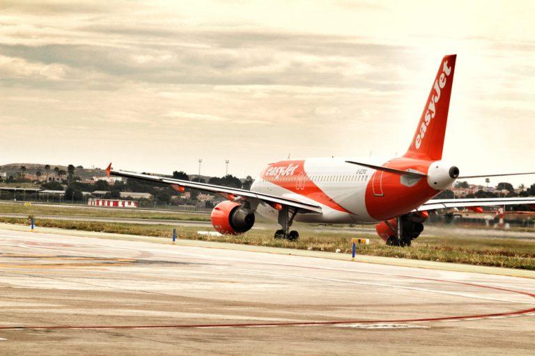 EasyJet accused of using sickness records to decide on job cuts