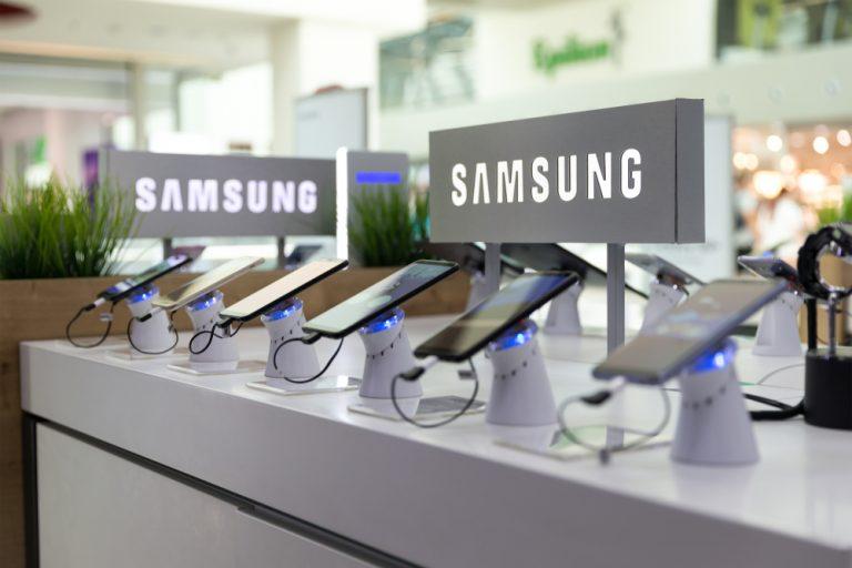 Samsung issues Q3 profit guidance, shows signs of recovery