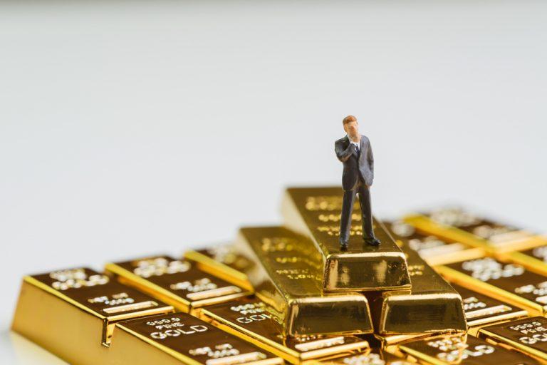 Gold price hits $2,000 but might still be worth investing in