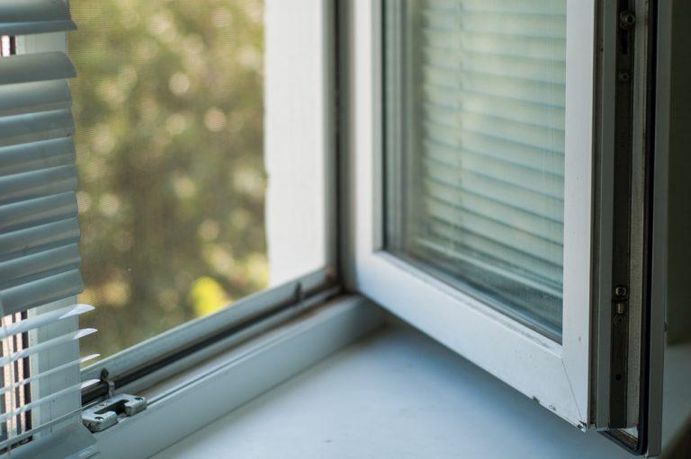 AIM movers: Safestyle slumps into loss and ex-dividends