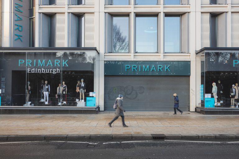 AB Foods warns £1bn loss if Primark stays shut