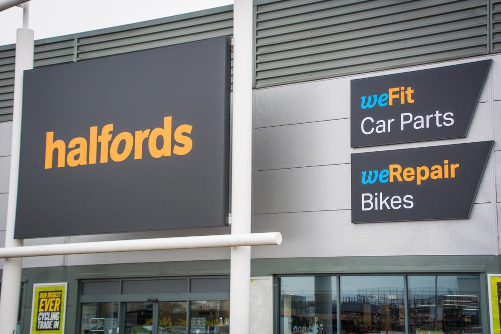 halfords store sign