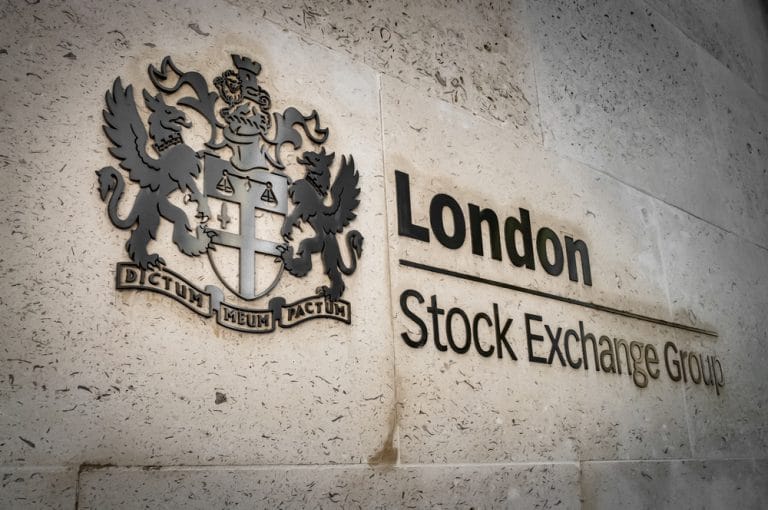 FTSE 100 looks upon summer lull