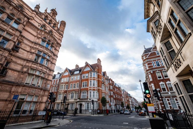 AVO Technical  Update – Reaching  the LIGHT