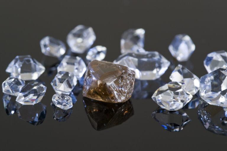 Anglo American sells $565m worth of rough diamonds through De Beers