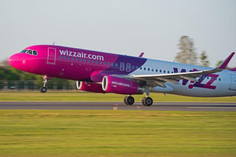 Wizz Air widens loss to €642.5m, shares fall on gloomy outlook