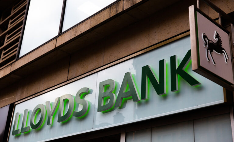 Are Lloyds shares good value at their current price?