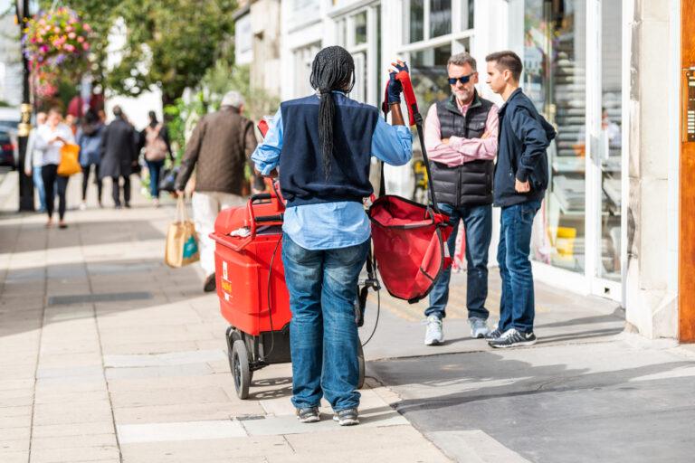 Royal Mail to strike in August and September as pay negotiations crumble