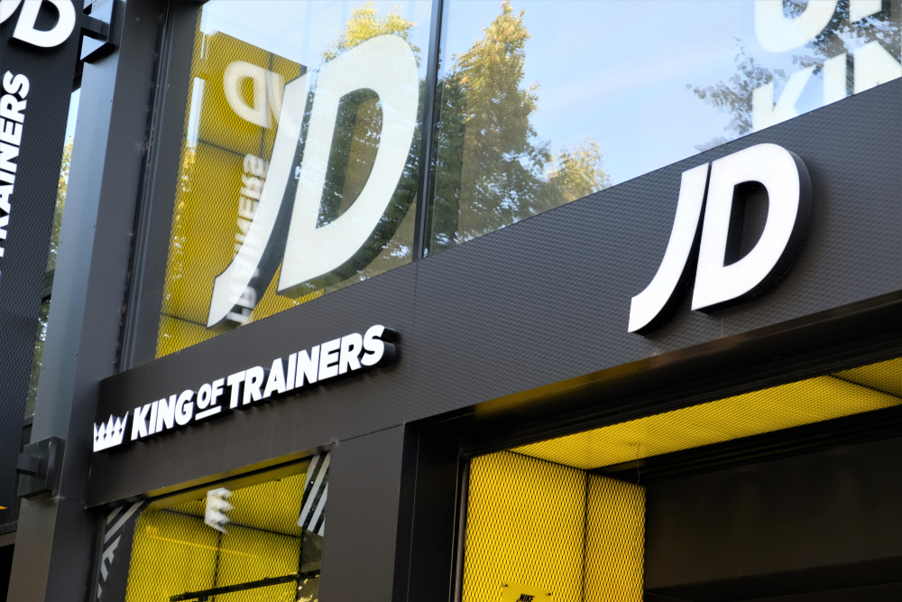 JD Sports warns on profits