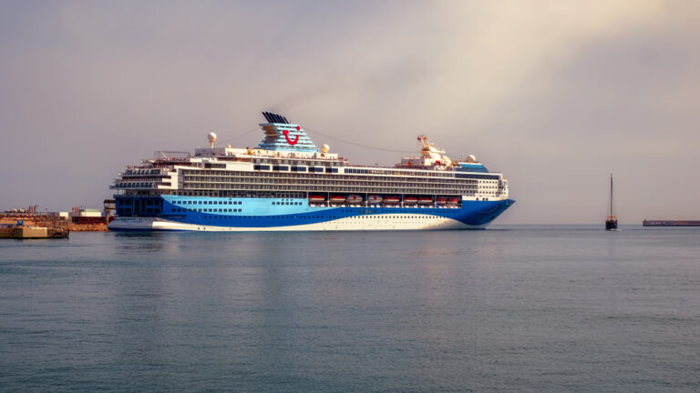 TUI shares fall as pandemic recovery confirmed