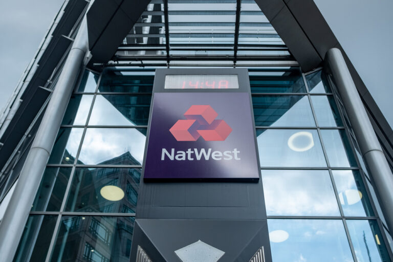 NatWest shares slip on uninspiring guidance