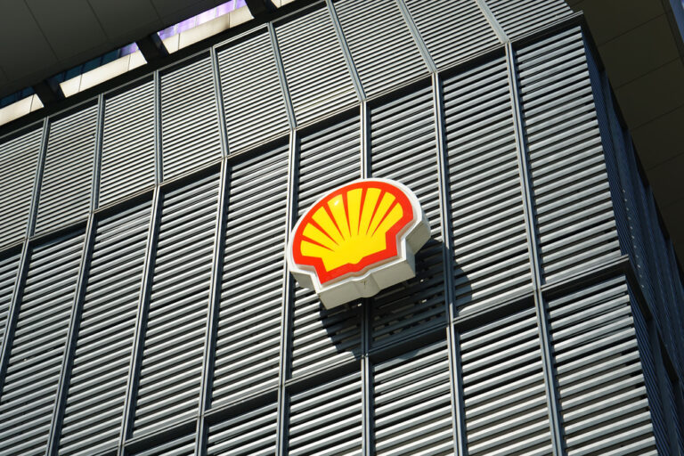 Shell shares rise after announcing bumper share buyback despite lower full-year earnings